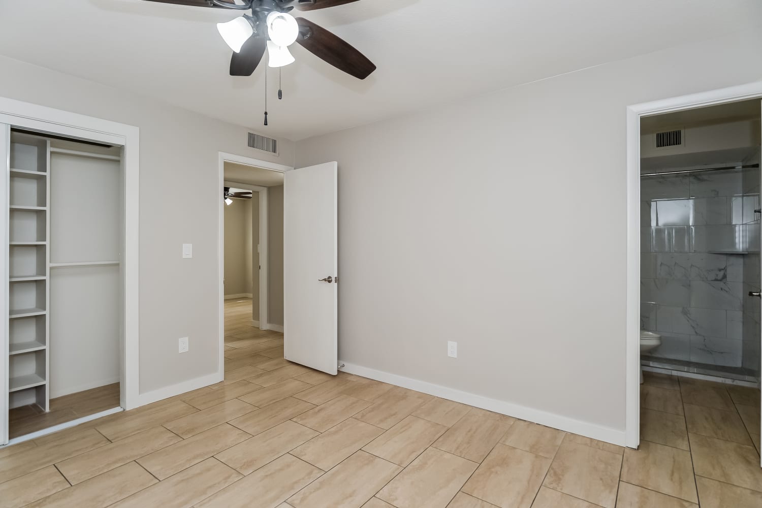 2211 N 54Th Lane, Phoenix photo 6