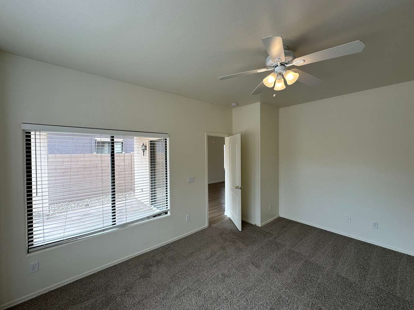 2213 W Carolina Dr, Phoenix photo 10