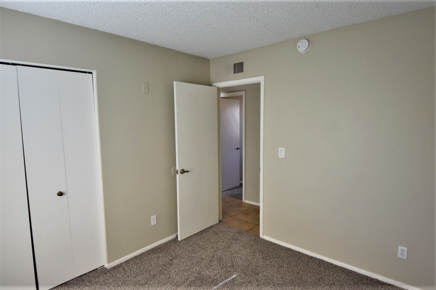 2220 W Oraibi Dr, Phoenix photo 8