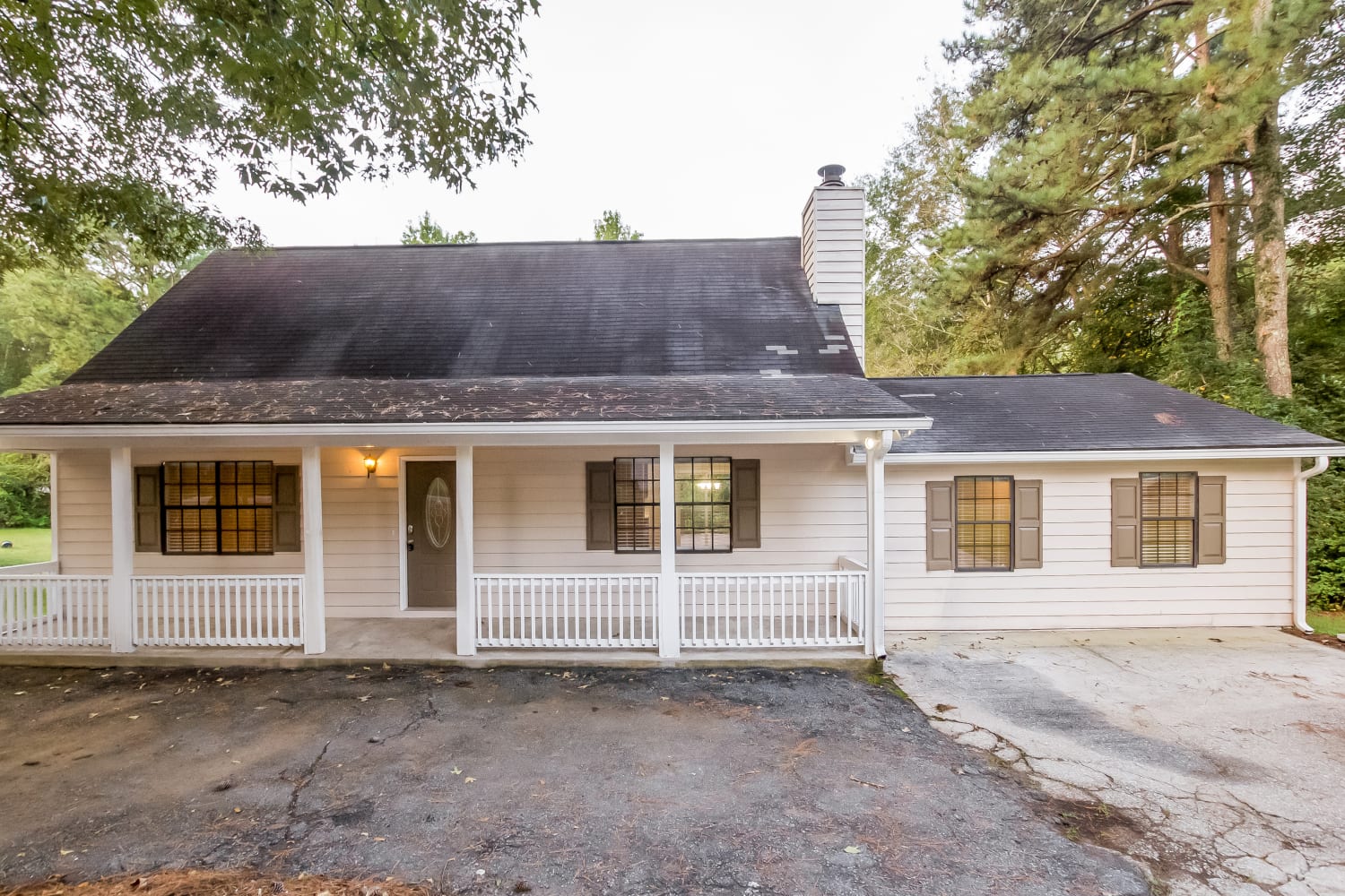 Front of 2222 Greenridge Dr SW, Marietta, GA
