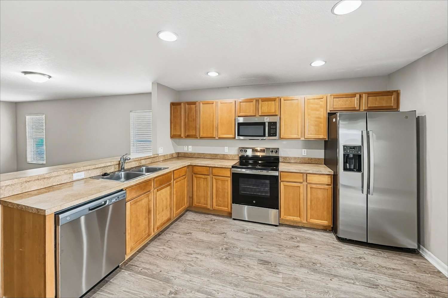 2234 Martins Run, Tavares photo 7