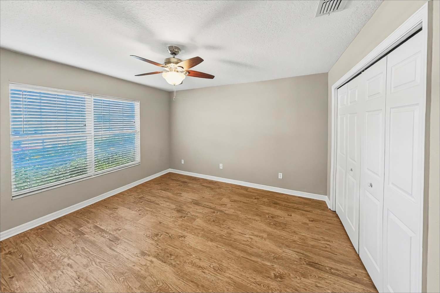 2234 Martins Run, Tavares photo 13