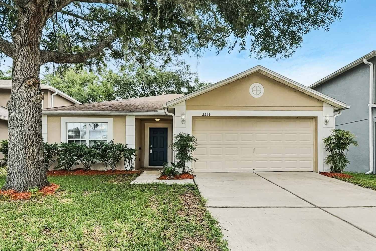 2234 Martins Run, Tavares photo 1