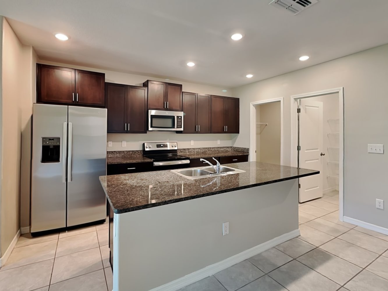 2242 Treesdale Ave, Ruskin photo 6