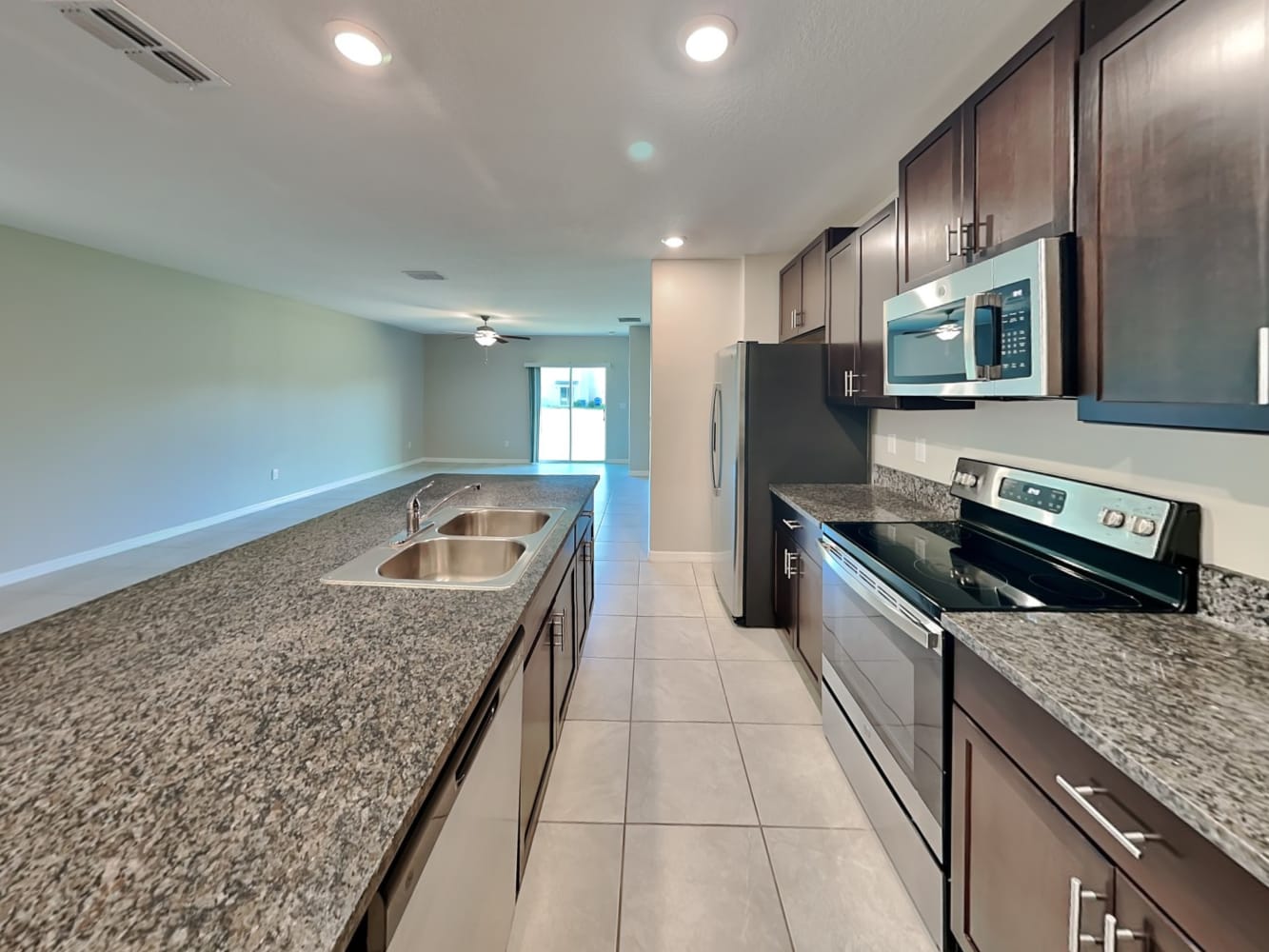 2242 Treesdale Ave, Ruskin photo 7