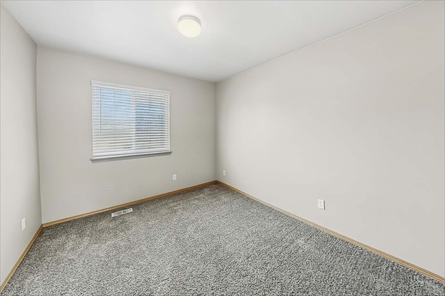 22420 44th Avenue Ct E, Spanaway photo 13
