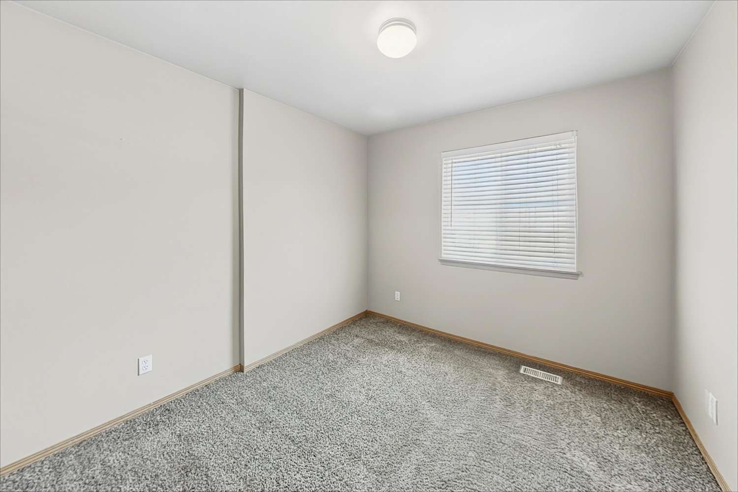 22420 44th Avenue Ct E, Spanaway photo 15
