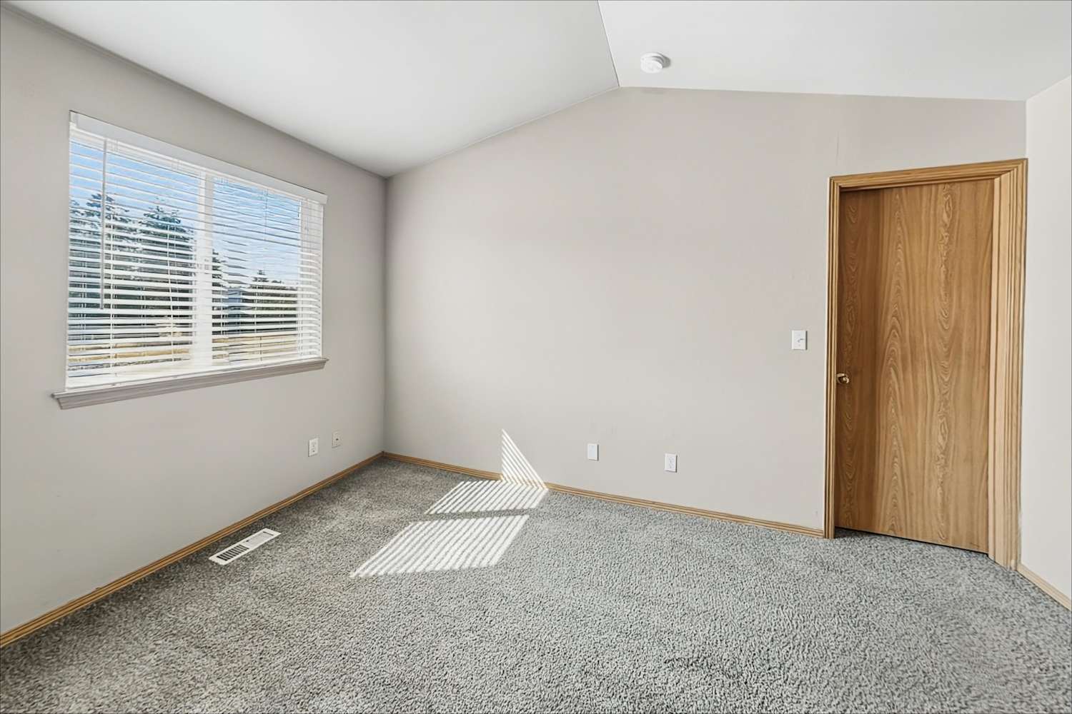 22420 44th Avenue Ct E, Spanaway photo 10