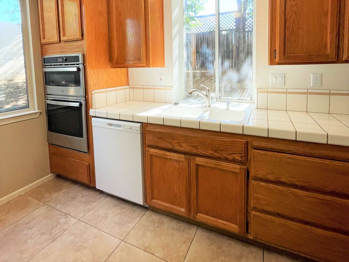 2245 Fallwater Ln, Carmichael photo 8