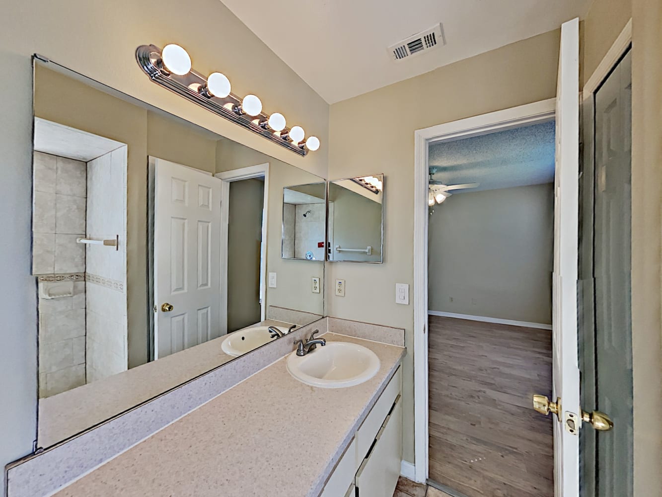 2246 Matthew Cir, Deltona photo 11