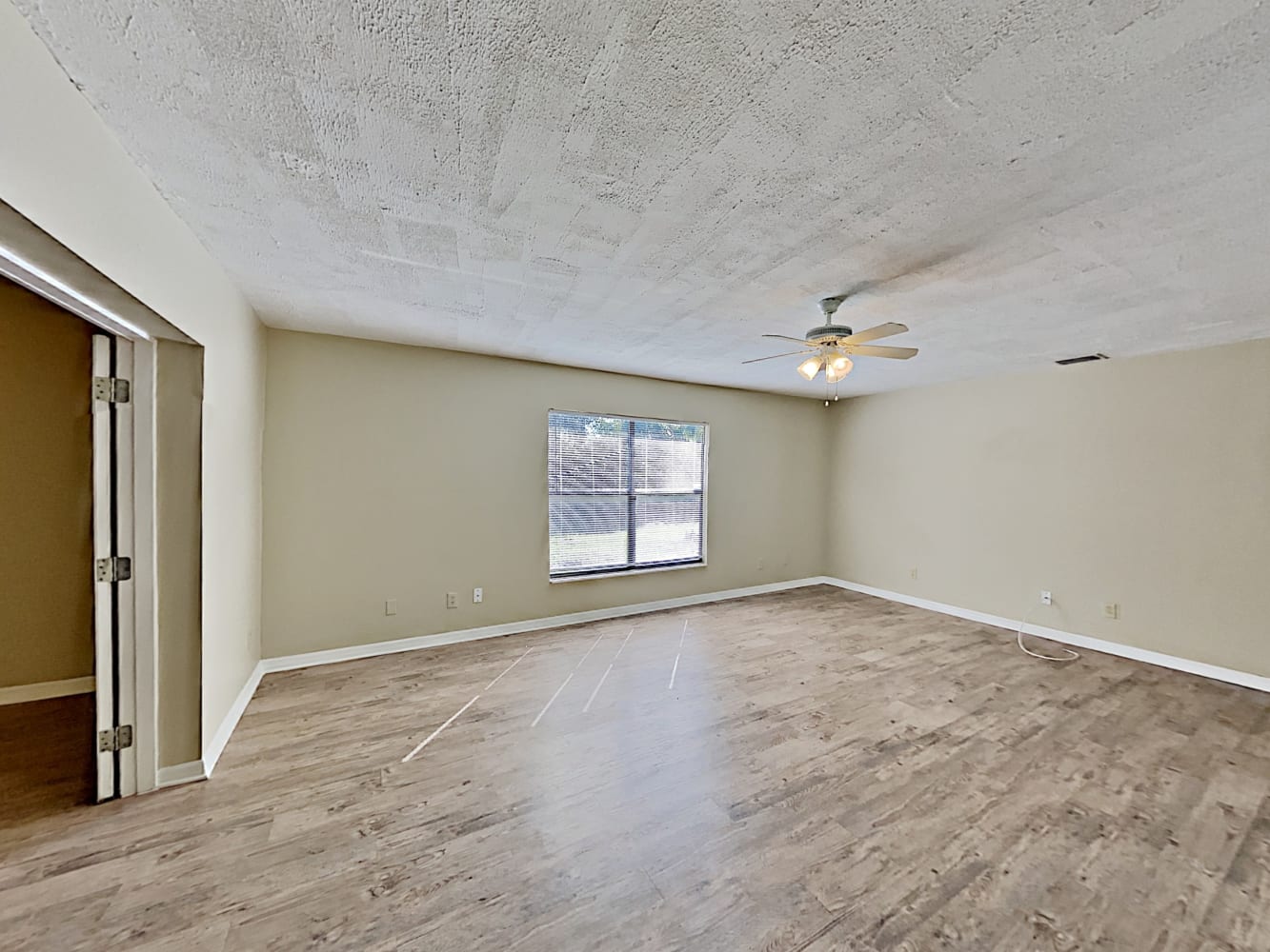 2246 Matthew Cir, Deltona photo 6