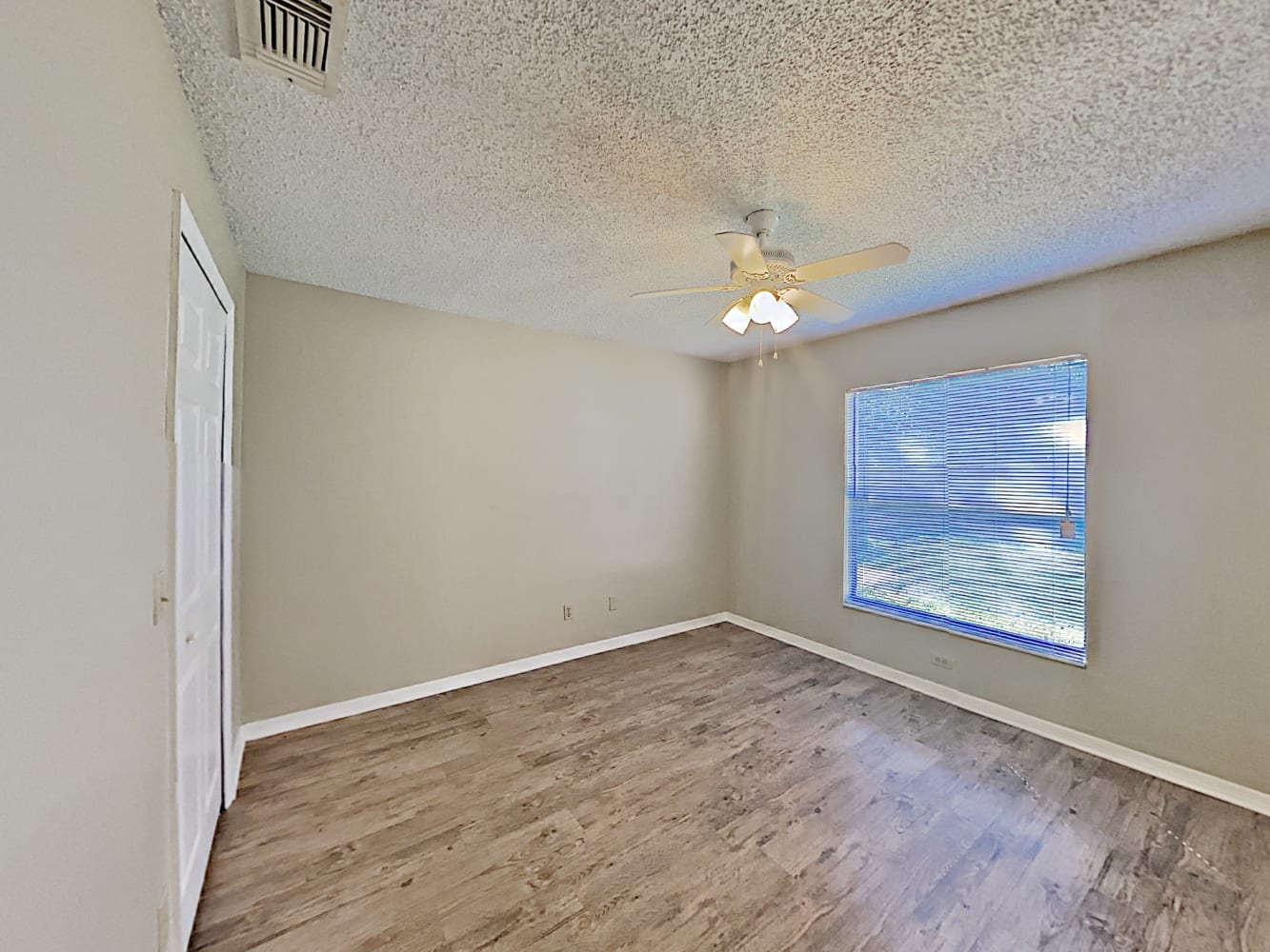 2246 Matthew Cir, Deltona photo 9