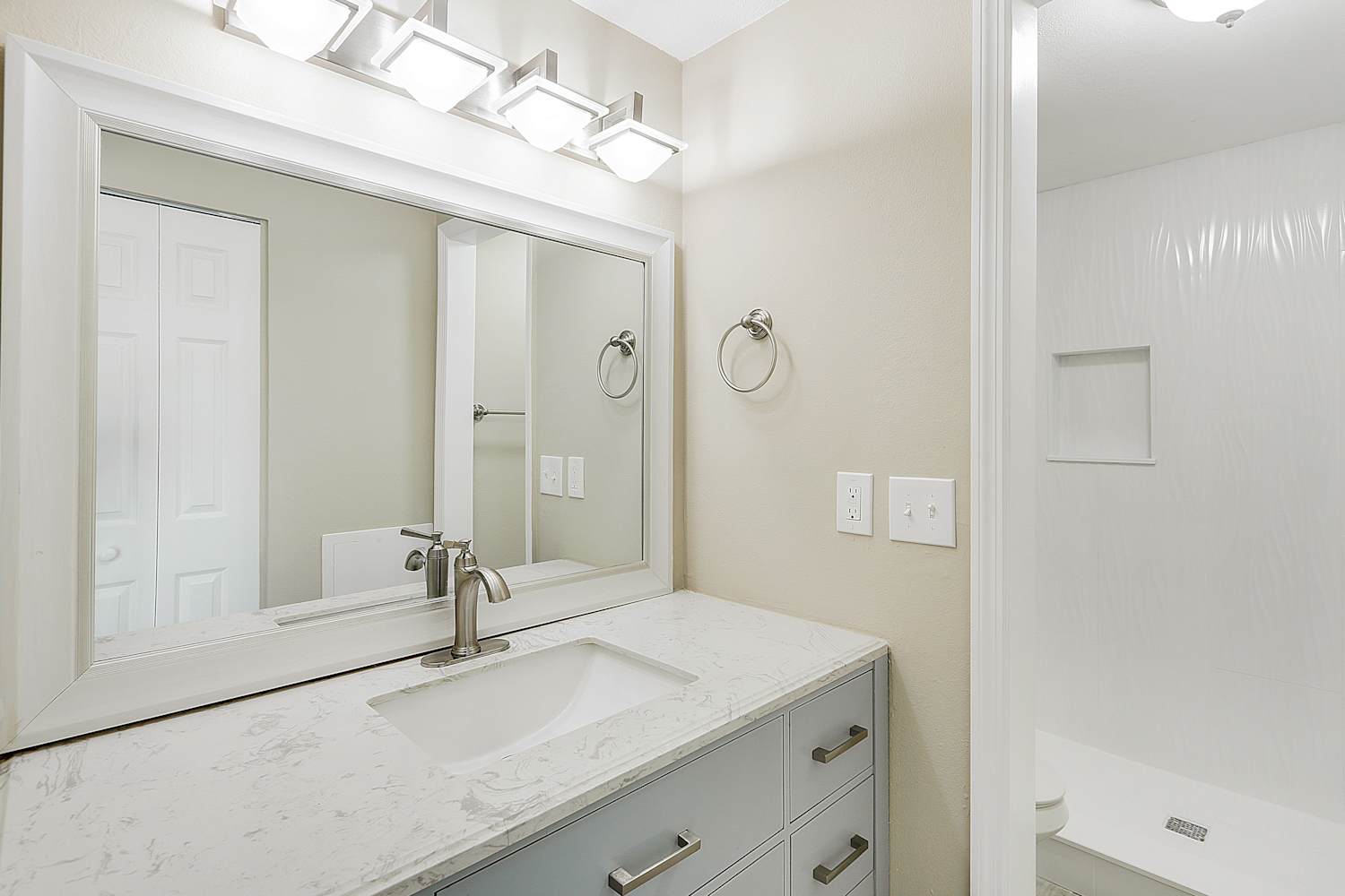 225 Nita Dr, Seffner photo 9