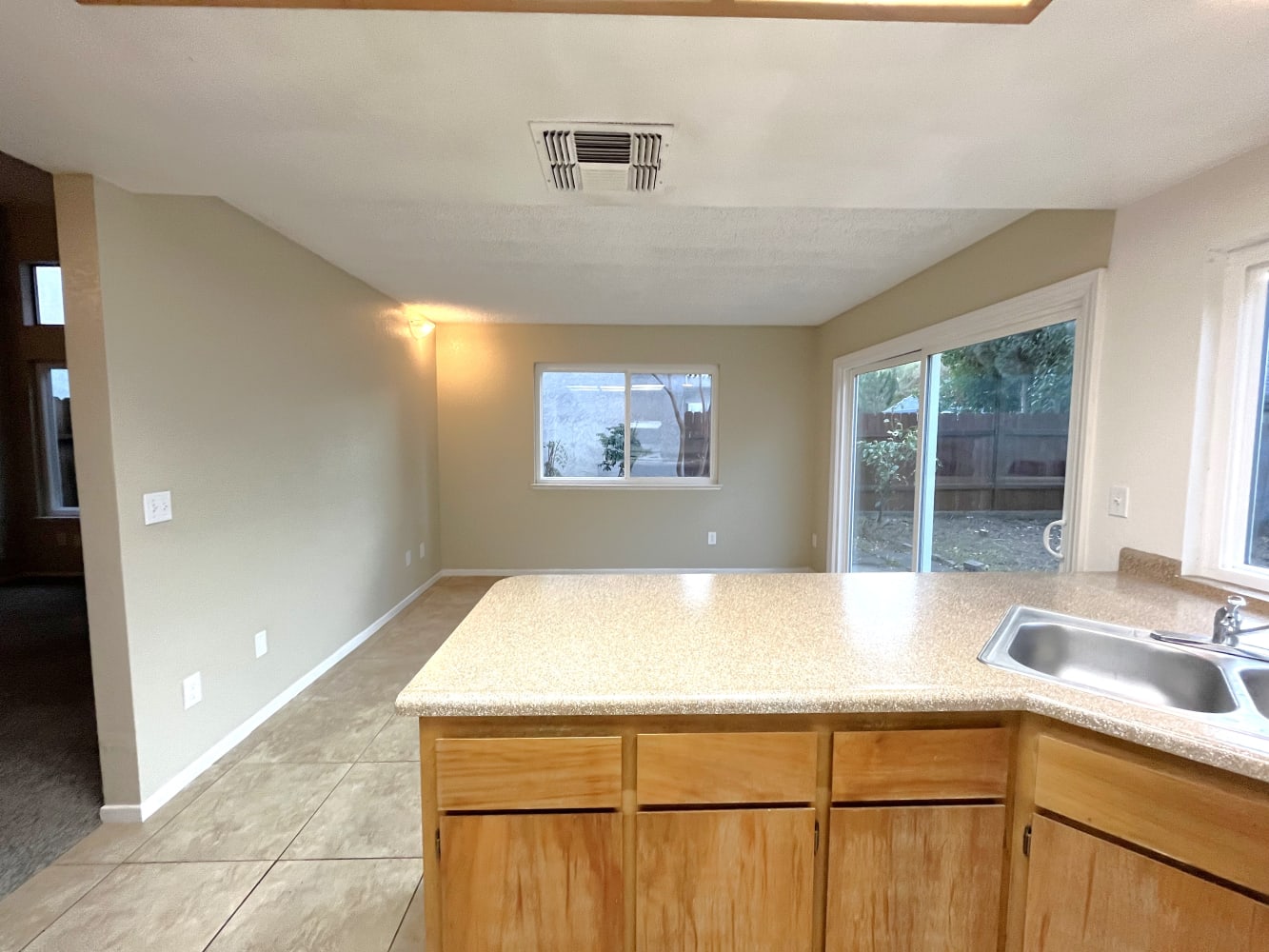 2250 Sandcastle Way, Sacramento photo 7
