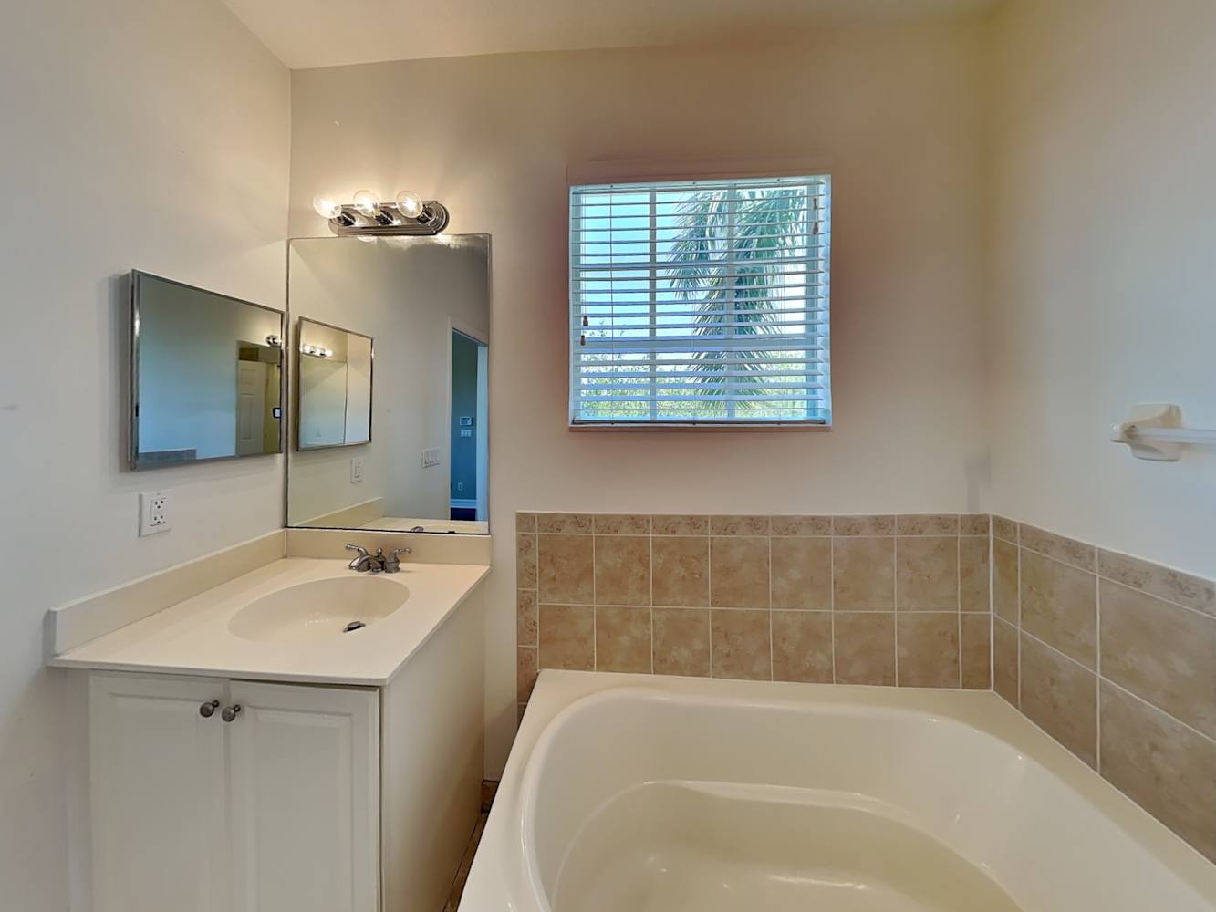 226 W Thatch Palm Cir, Jupiter photo 13