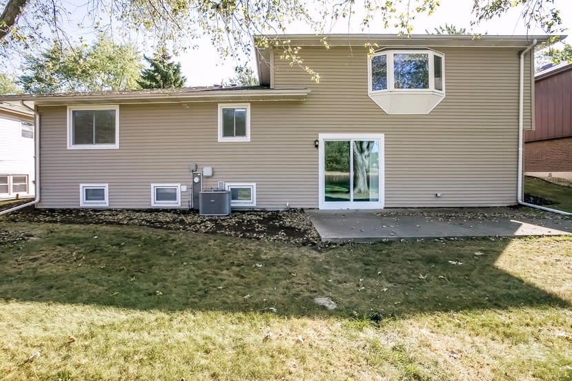 22830 Lakeshore Dr, Richton Park photo 13