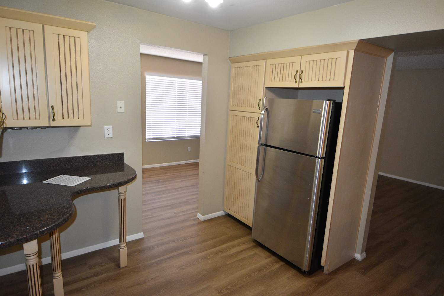 2301 W Waltann Ln, Phoenix photo 8