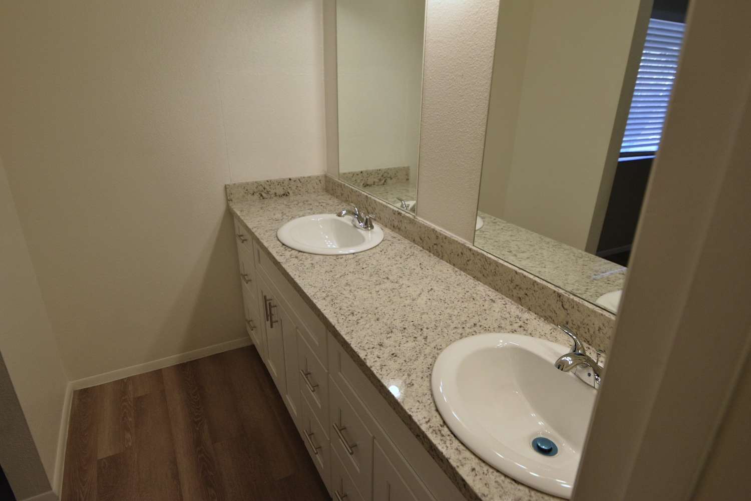 2301 W Waltann Ln, Phoenix photo 20