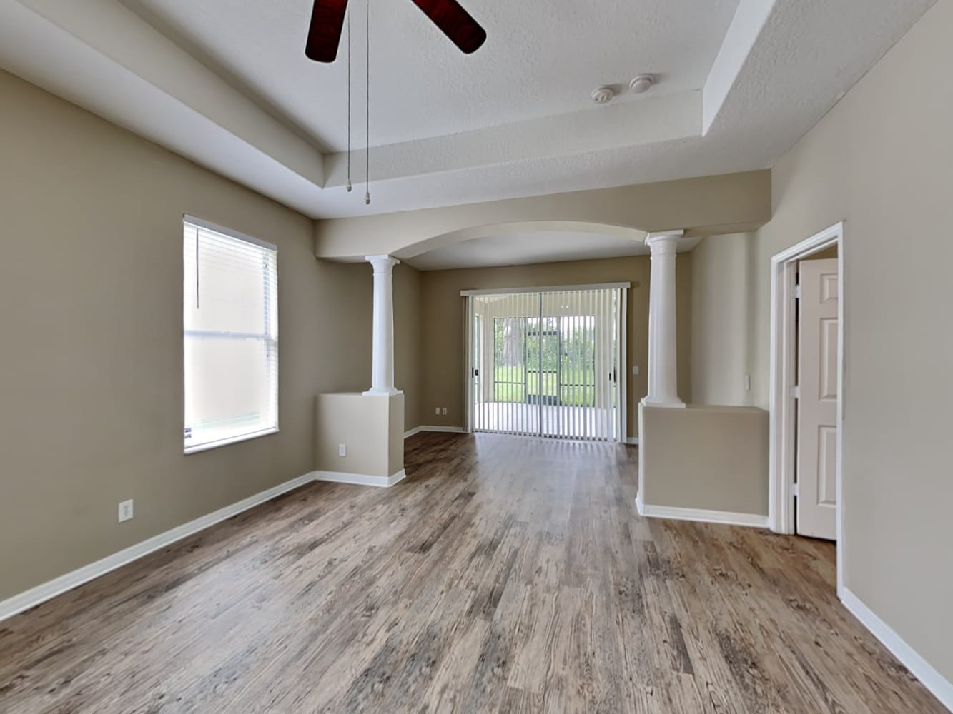2306 Fountain Grass Dr, Valrico photo 12