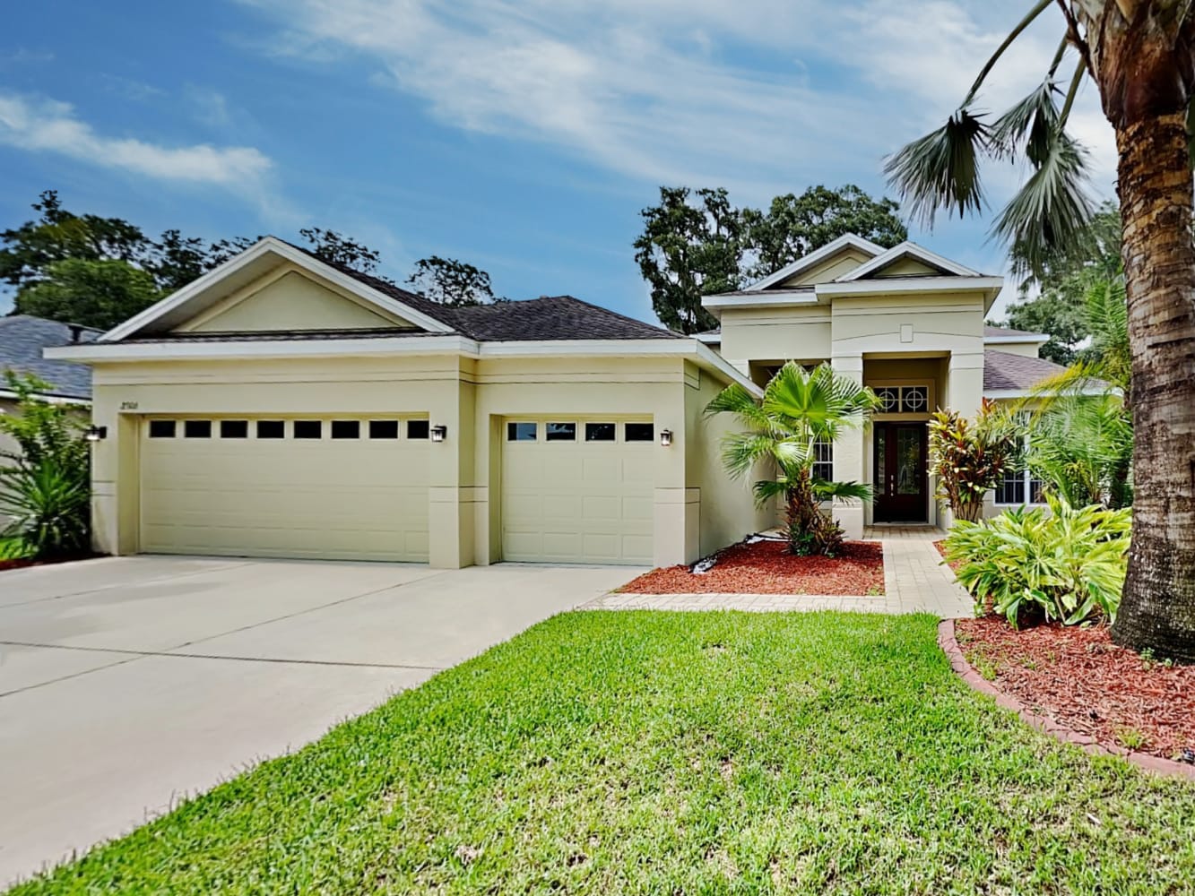 2306 Fountain Grass Dr, Valrico photo 1
