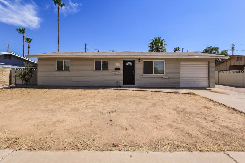 2307 E Hillery Dr, Phoenix photo 1