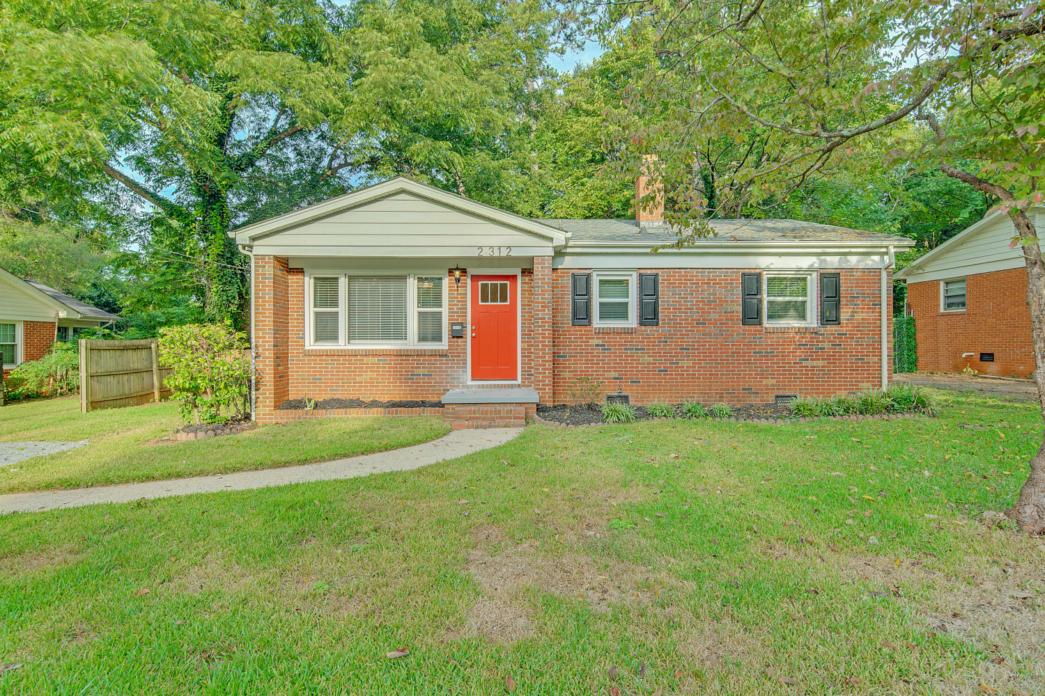 2312 Markham Ct, Charlotte photo 1
