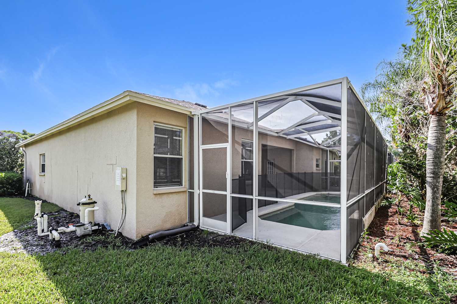 2313 Nesslewood Dr, Wesley Chapel photo 16