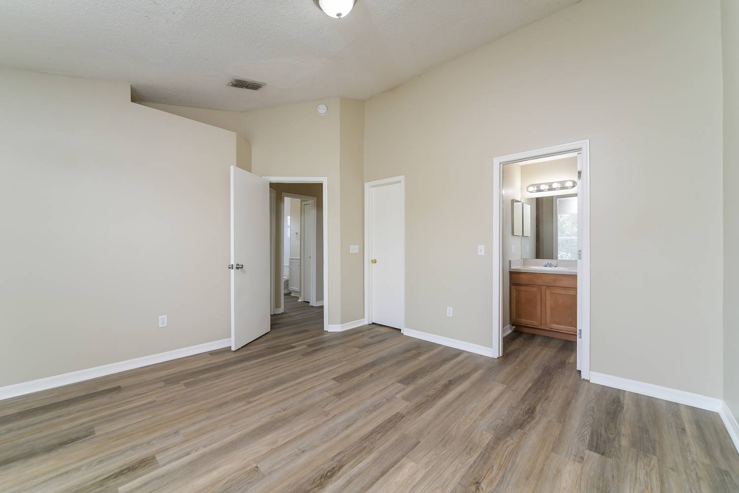 2337 Cordova Ct, Kissimmee photo 10