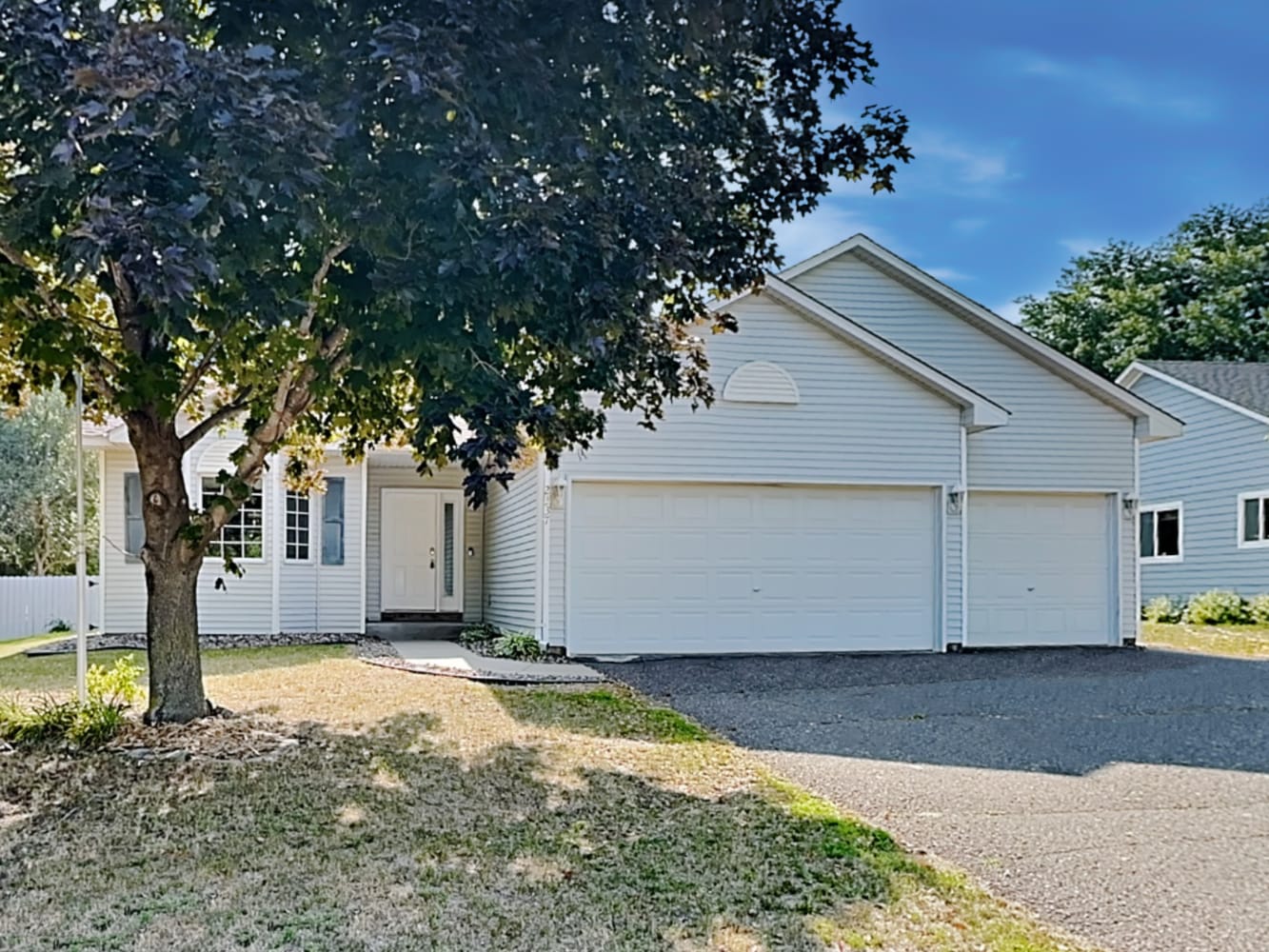 Front of 2337 Windsor Ln, Woodbury, MN