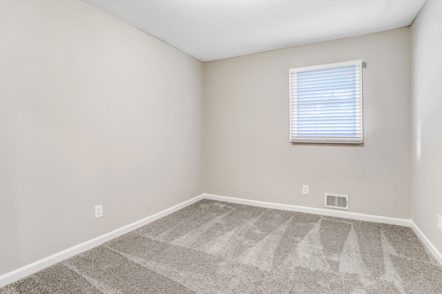 2339 Chevy Chase Ln, Decatur photo 17