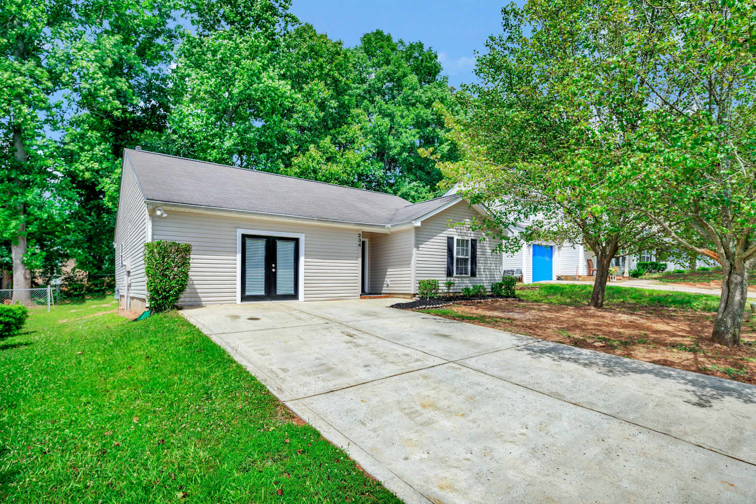 234 Graham Meadow Dr, Charlotte photo 1