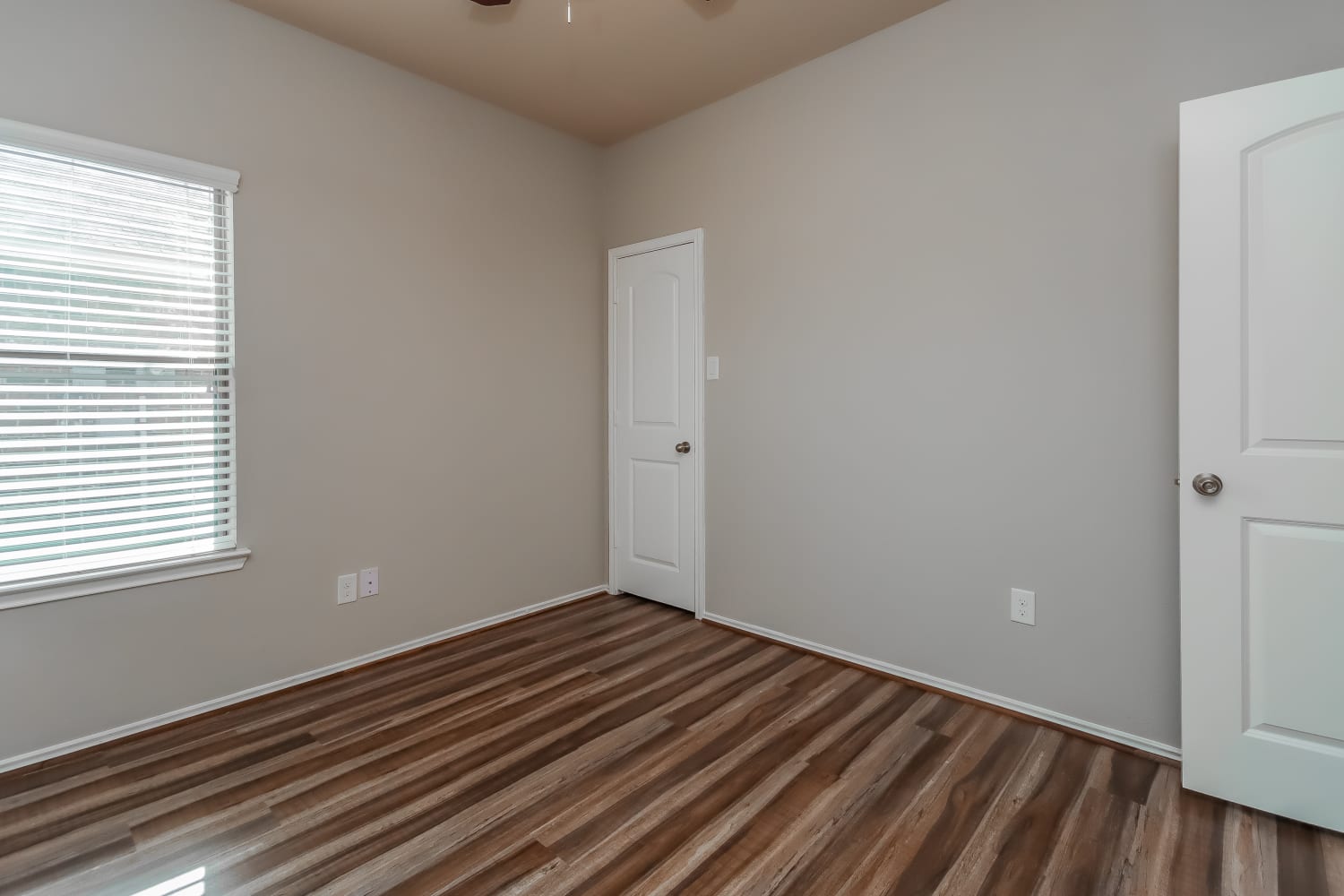 23435 Dukes Run Drive, Spring photo 11