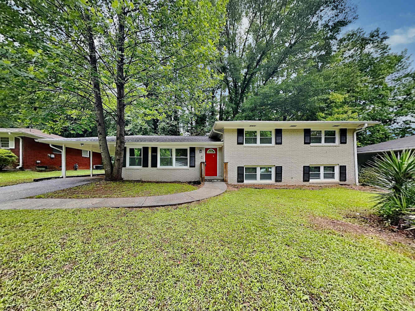 Front of 2362 Springdale Cir Sw, Atlanta, GA