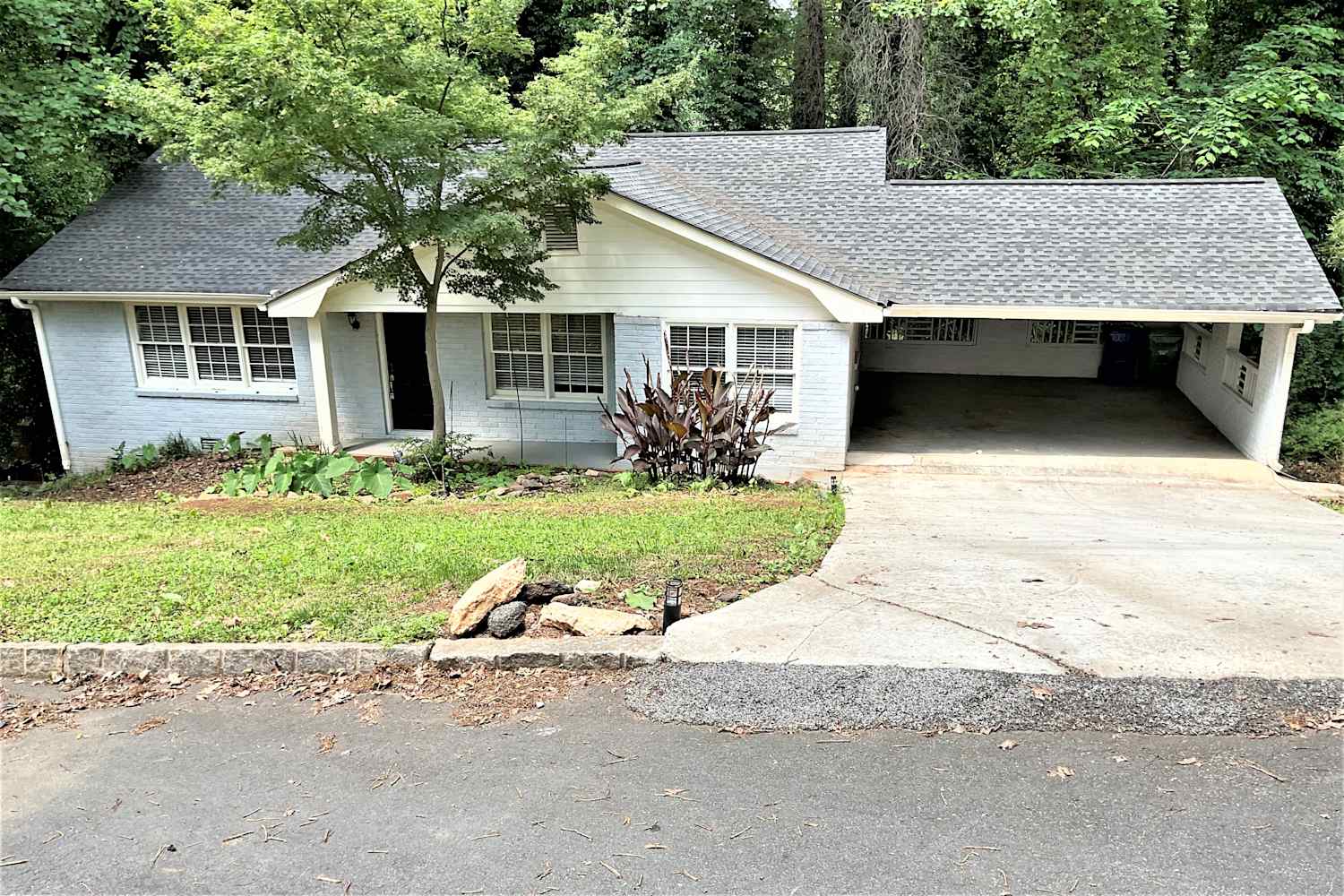 2372 Oakridge Ct, Decatur photo 2