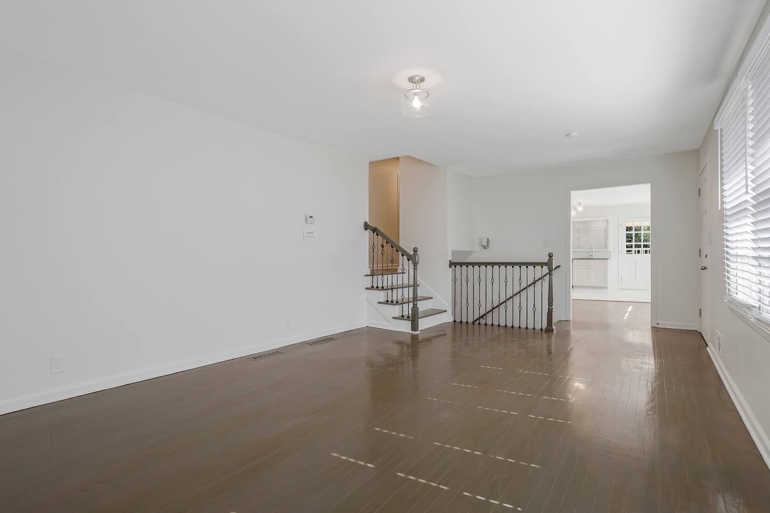 2372 Oakridge Ct, Decatur photo 4