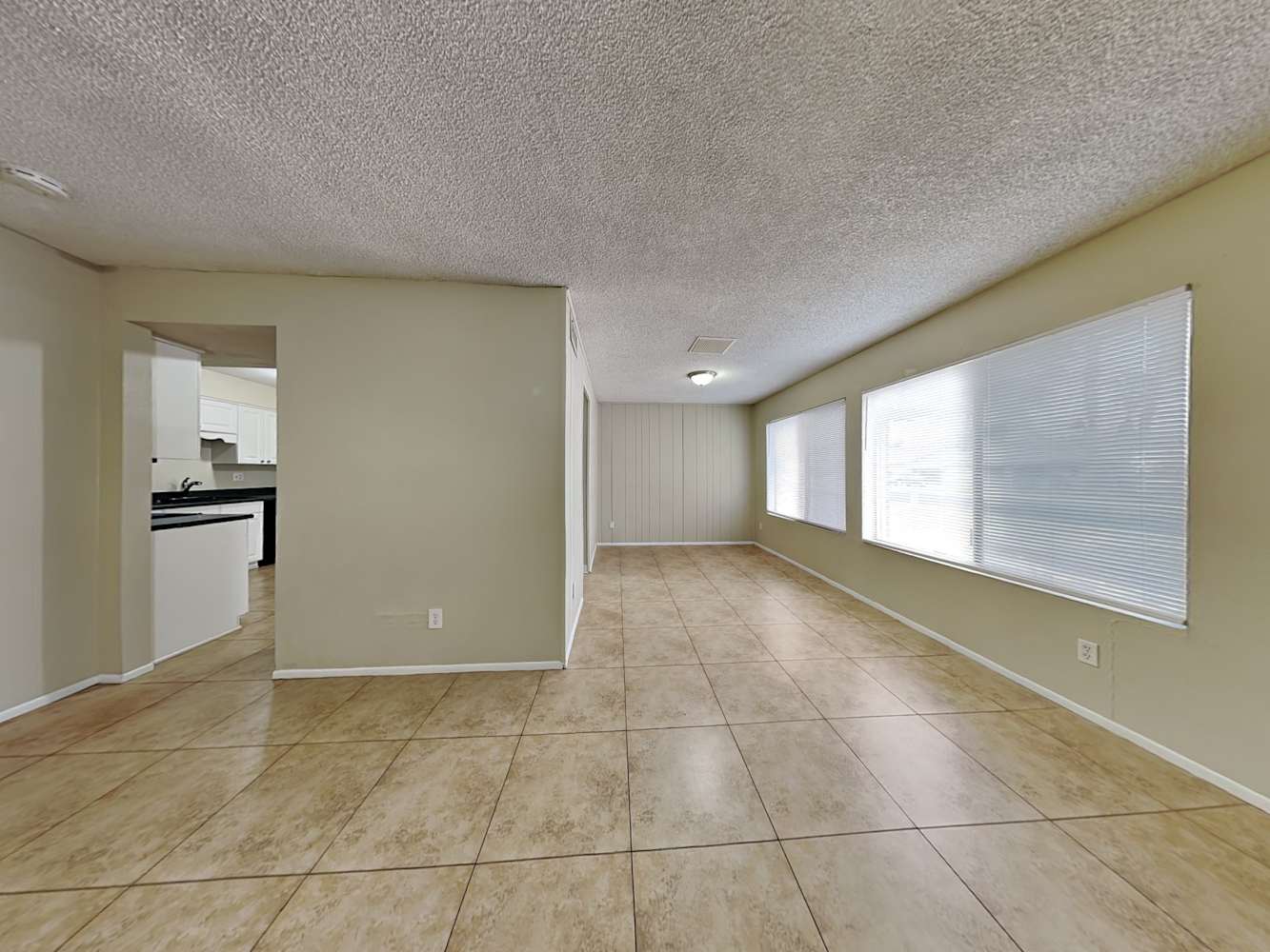 2386 W Betty Elyse Ln, Phoenix photo 6