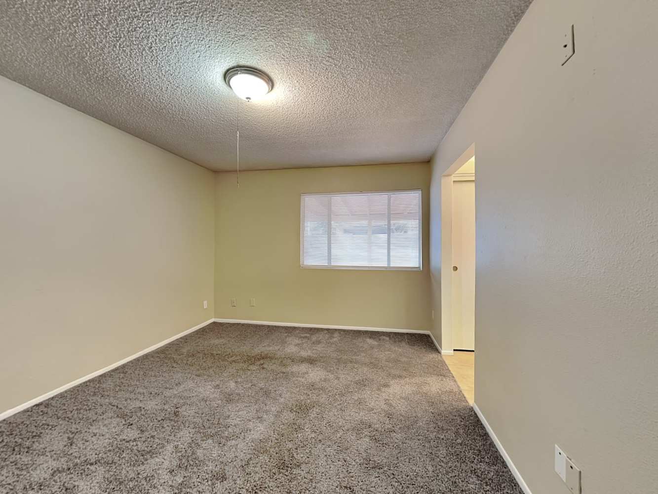 2386 W Betty Elyse Ln, Phoenix photo 11