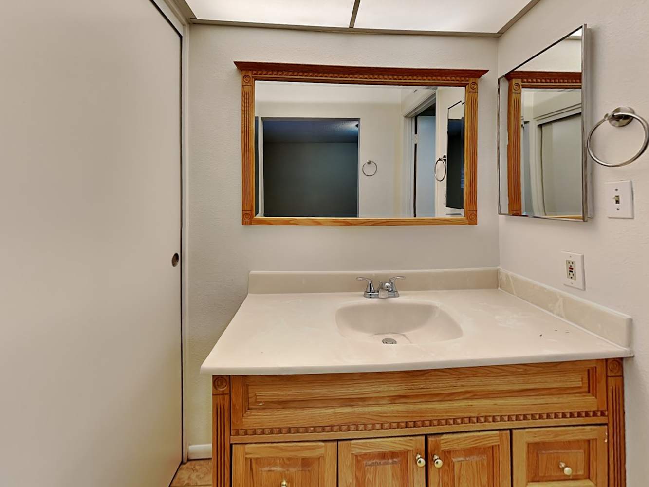 2386 W Betty Elyse Ln, Phoenix photo 15