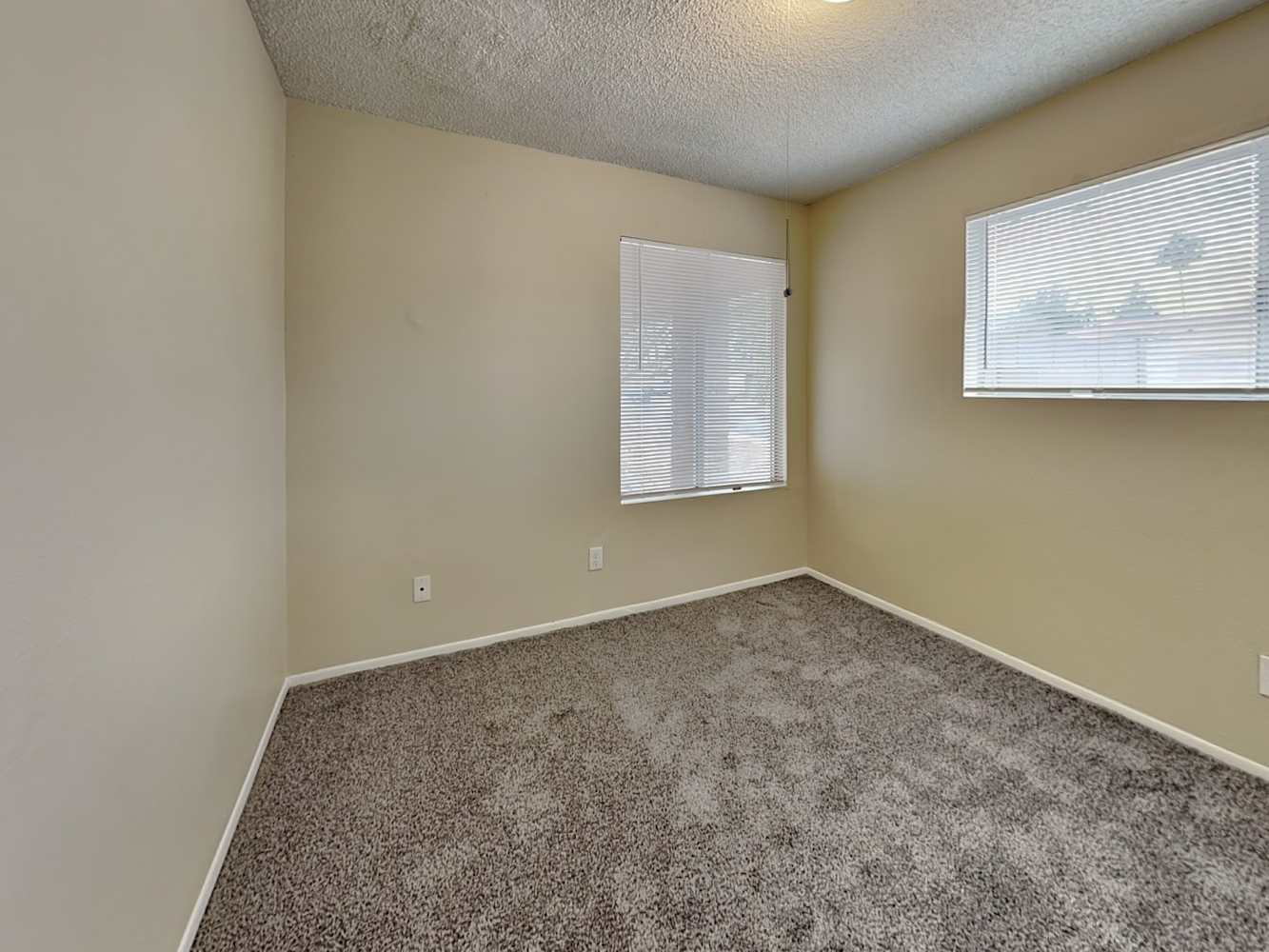 2386 W Betty Elyse Ln, Phoenix photo 12