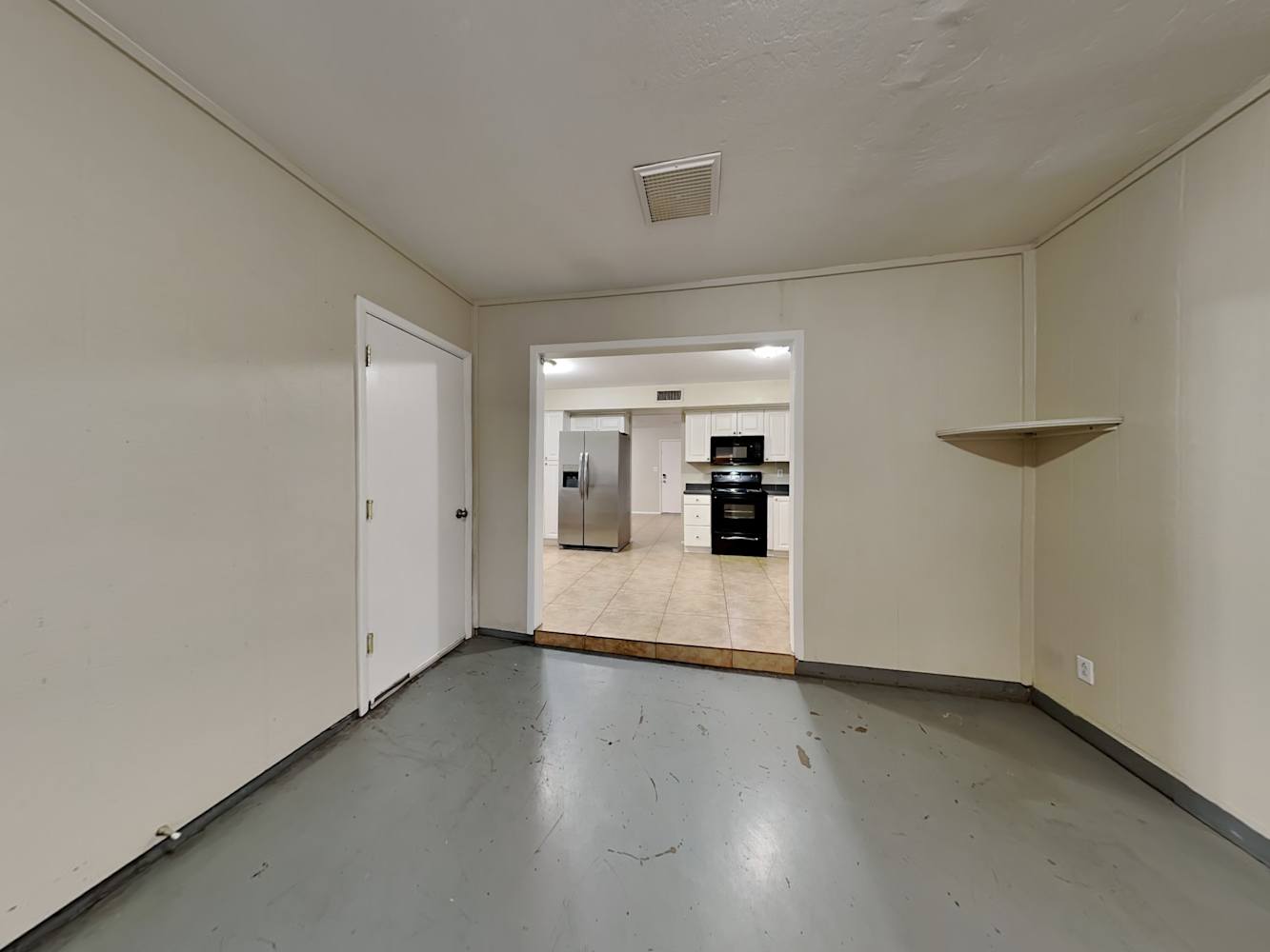 2386 W Betty Elyse Ln, Phoenix photo 8
