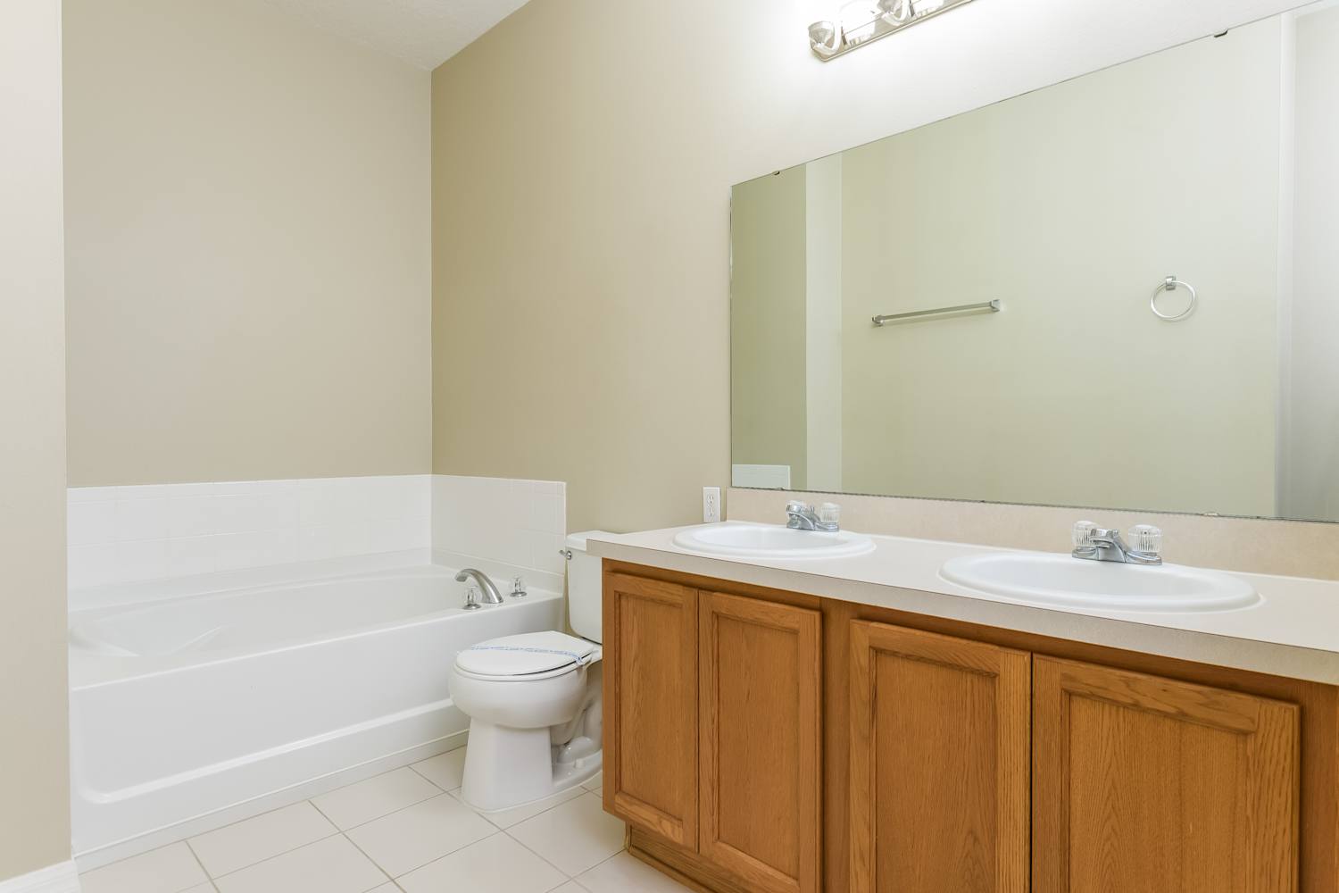 240 Andover Dr, Davenport photo 13