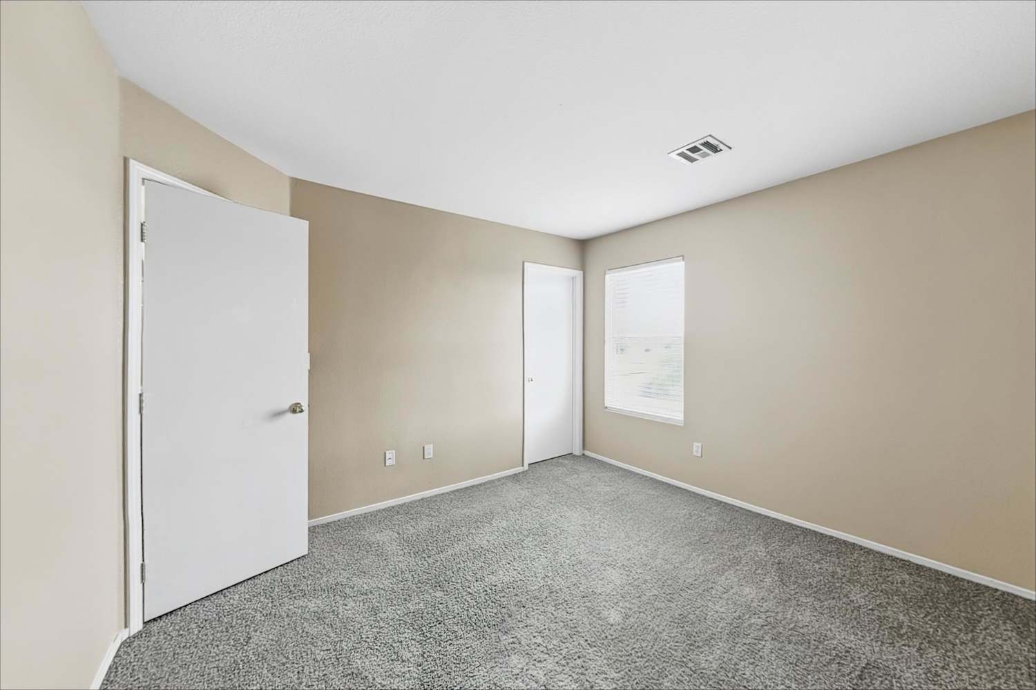 2400 Boca River Dr, Las Vegas photo 17