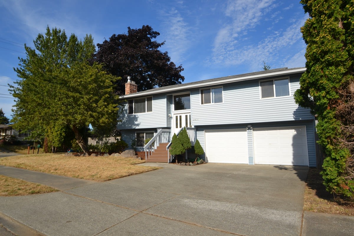 2401 66th Ave NE, Tacoma photo 1