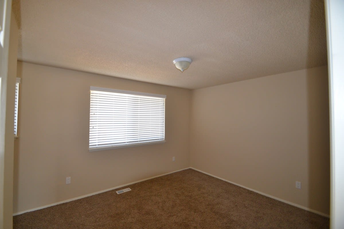 2401 66th Ave NE, Tacoma photo 4