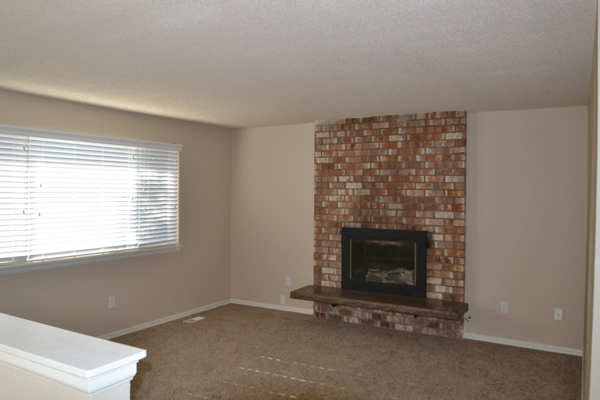 2401 66th Ave NE, Tacoma photo 3