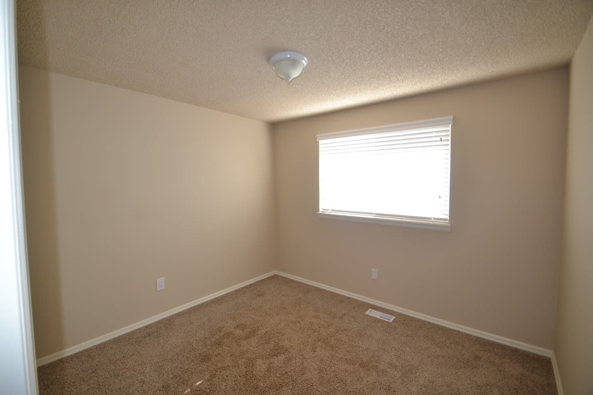 2401 66th Ave NE, Tacoma photo 5