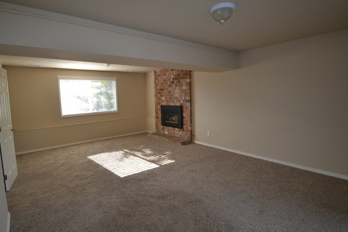 2401 66th Ave NE, Tacoma photo 2