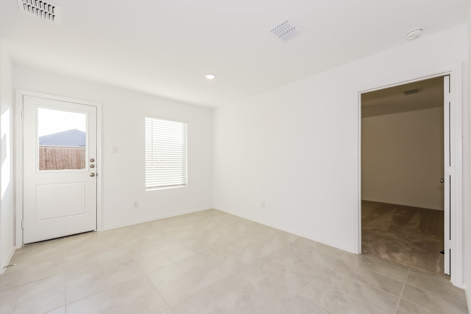 2401 Ava Drive, Ennis photo 8