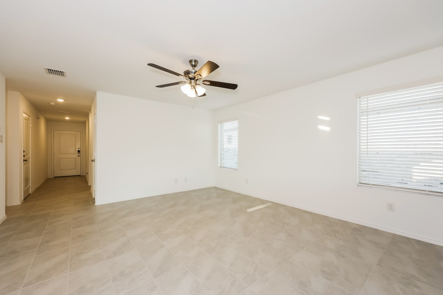 2401 Ava Drive, Ennis photo 3