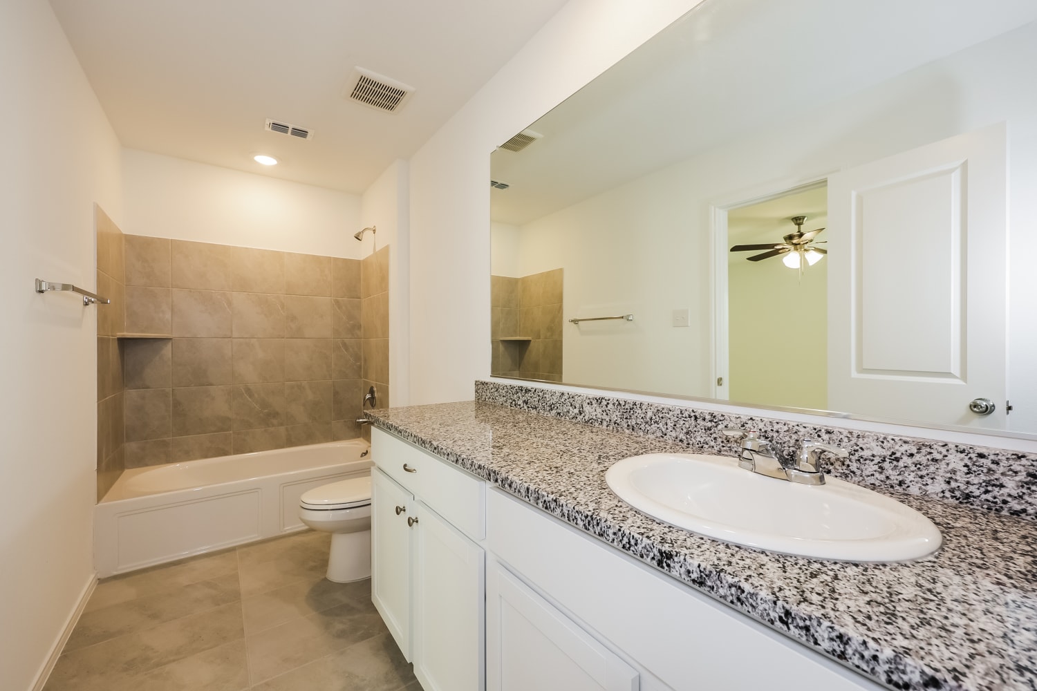 2401 Ava Drive, Ennis photo 14